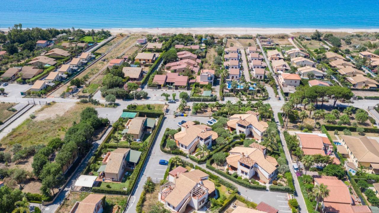 Sole Mare Deluxe Villa Campofelice Di Roccella Buitenkant foto