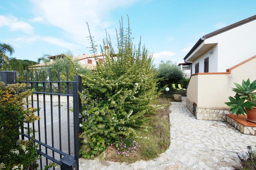Sole Mare Deluxe Villa Campofelice Di Roccella Buitenkant foto
