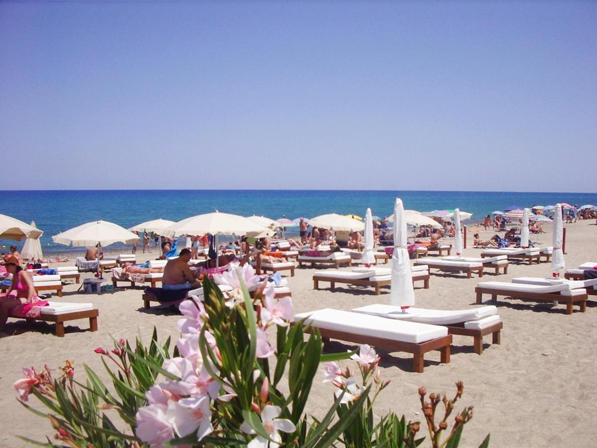 Sole Mare Deluxe Villa Campofelice Di Roccella Buitenkant foto